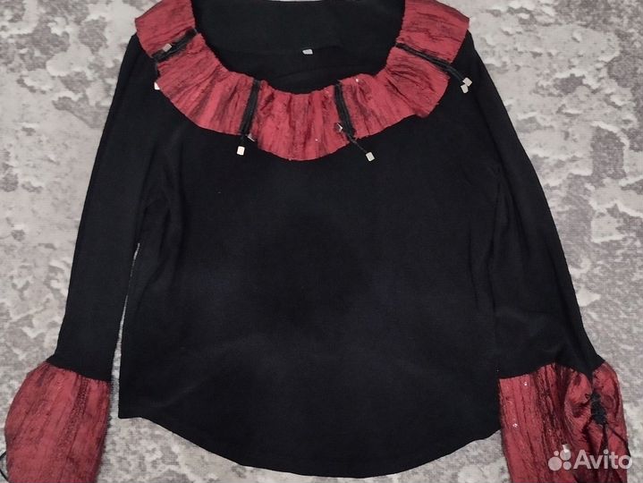 Костюм женский