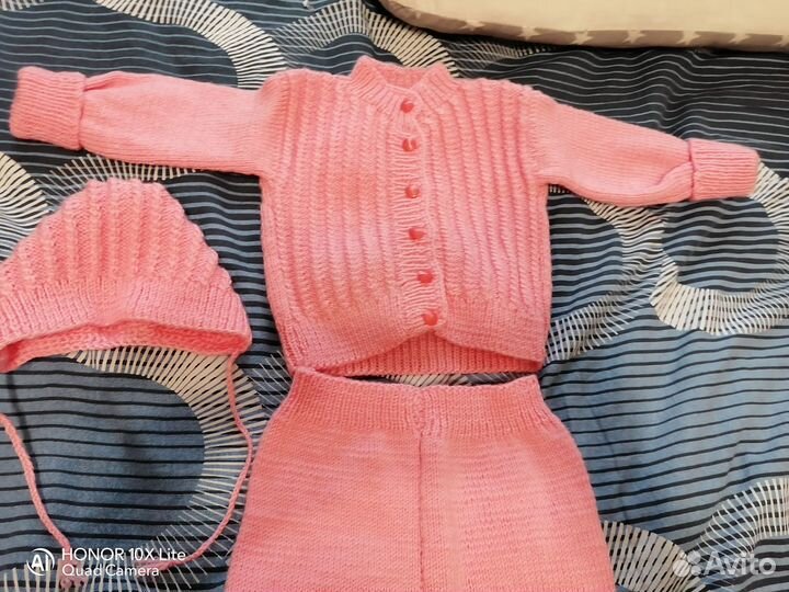 Детский вязаный костюм, пинетки