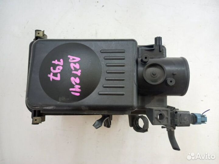 Корпус воздушного фильтра Toyota Caldina AZT241W