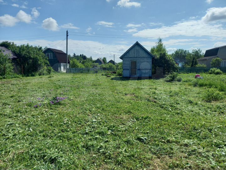 Дача 12 м² на участке 6 сот.