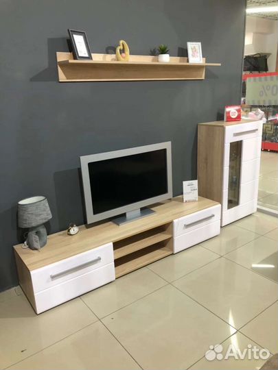 Тумба под тв с полкой