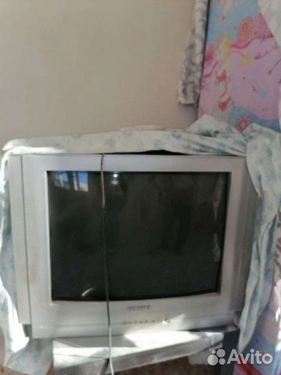 Телевизор samsung