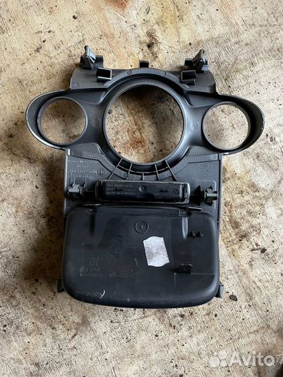 Фиеста 6 мк накладка пластик торпедо