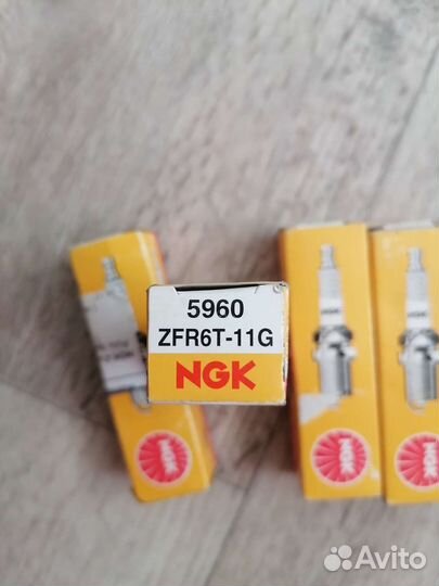 Свечи зажигания NGK5960 ZFR6T-11G для VAG