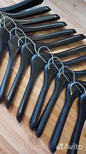 Вешалки плечики