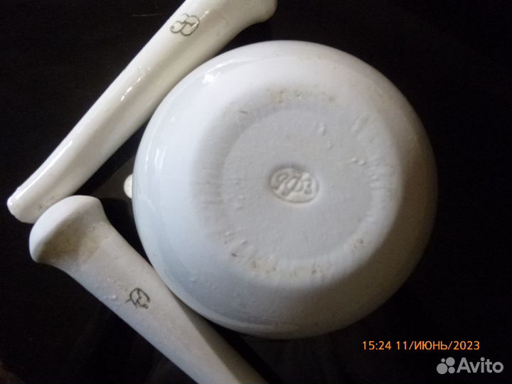 Фаянсовая аптечная ступка с пестиками 1940-х гг