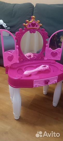 Детский туалетный столик бу