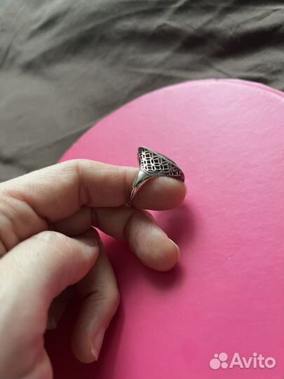 Кольца перстни женские