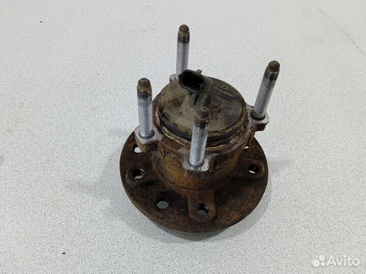 Ступица задняя Опель Vectra C