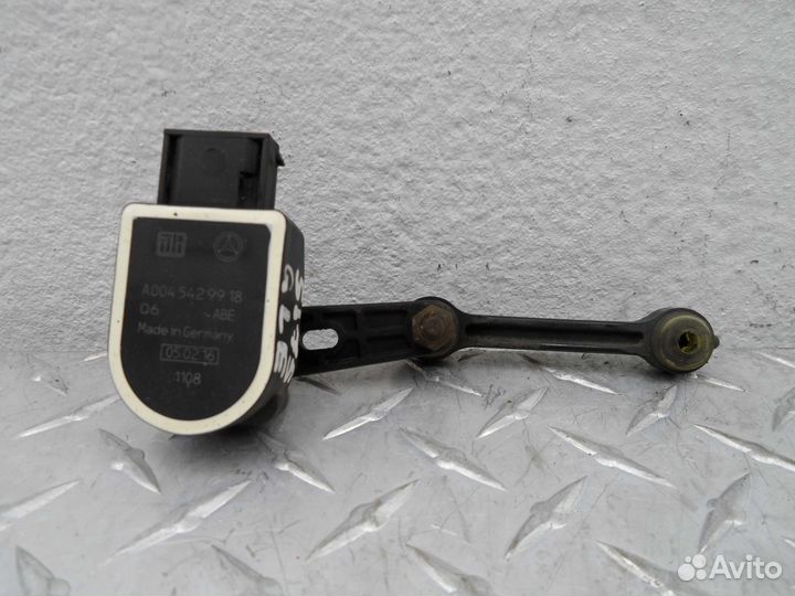 Датчик дорожного просвета Mercedes GLE W166 004542
