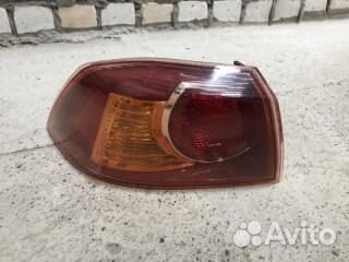Фонарь в крыло митсубиси лансер 10