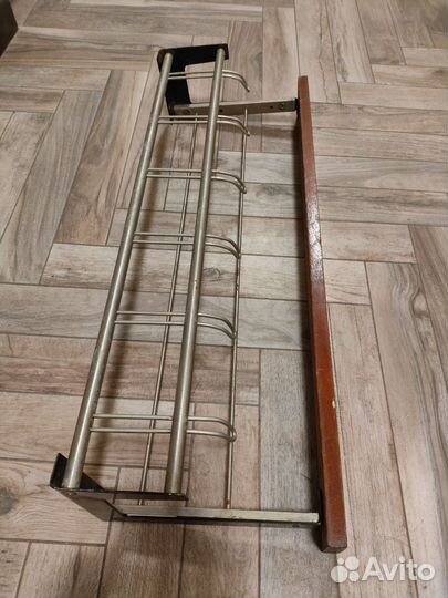 Вешалка настенная