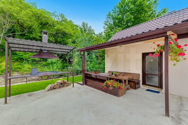 Дом 48 м² на участке 8 сот.