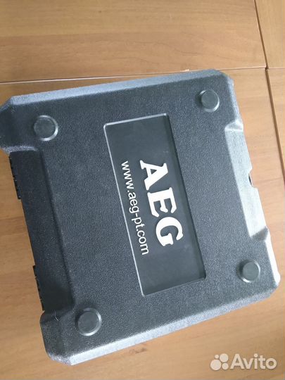 Шуруповерт AEG bs 12g2