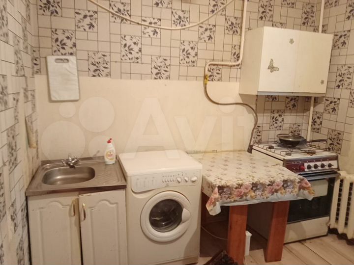 2-к. квартира, 54 м², 1/3 эт.