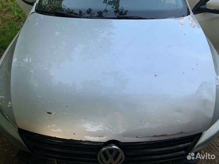 Капот на volkswagen jetta 6