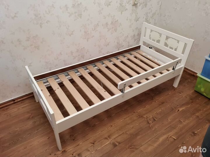 Детская кровать IKEA с матрасом