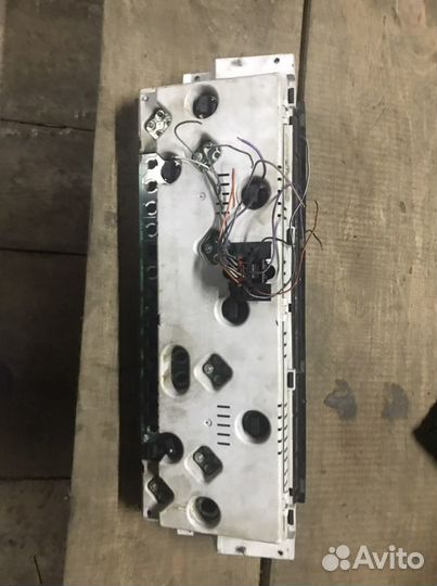 Приборная панель Grand Cherokee