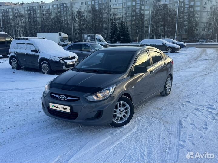 Hyundai Solaris 1.4 МТ, 2011, 200 000 км