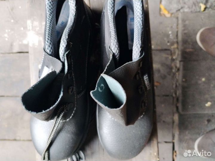 Рабочие ботинки