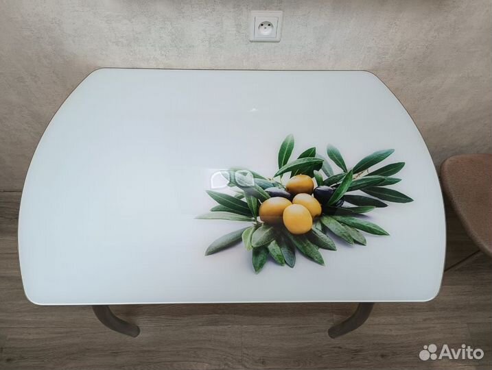 Кухонный стол и стулья бу