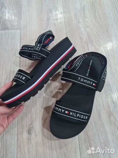 Сандалии томми hilfiger