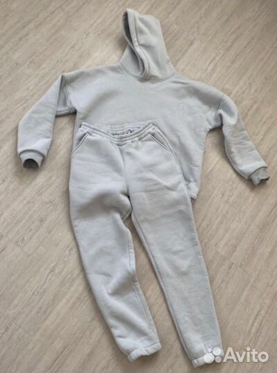 Тёплый спортивный костюм