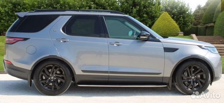 Land Rover Discovery 5