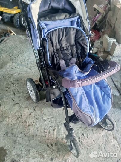 Прогулочная коляска