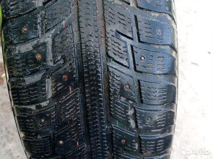Kumho I'Zen KW22 16/65 R16 и 16/65 R16
