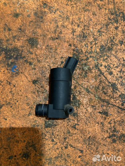 Насос омывателя лобового стекла Volvo S40