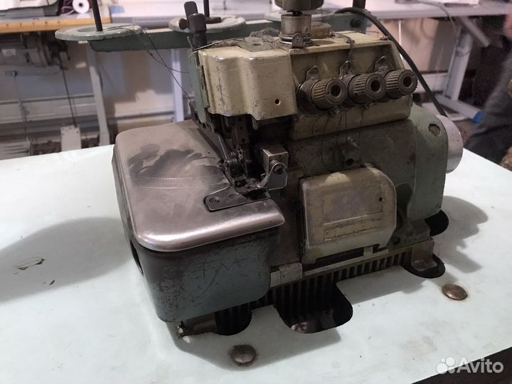 Оверлок промышленный