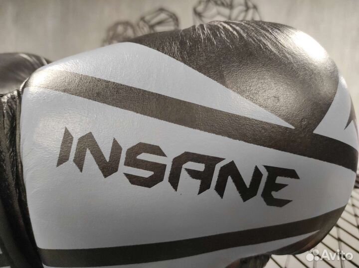 Боксерские перчатки Insane ares
