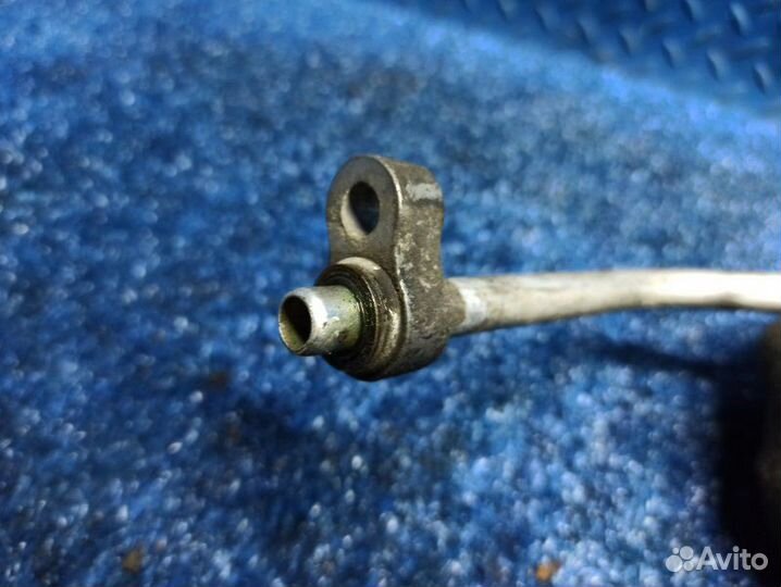 Трубка кондиционера Cadillac Escalade 3