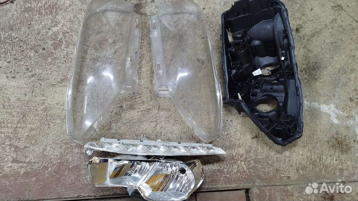 Фара на Лада X-ray