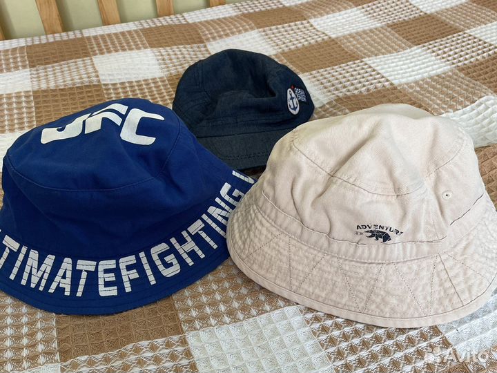 Панамы и кепка