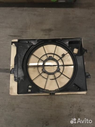 Диффузор радиатора Kia Rio