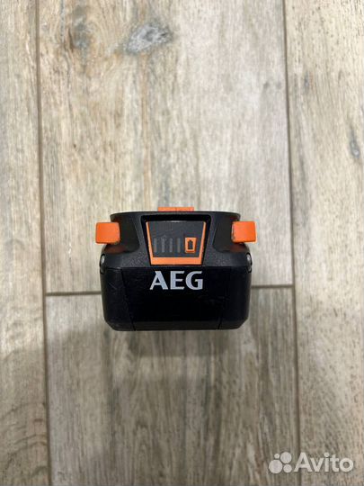 Аккумулятор AEG 18V 4.0Ah