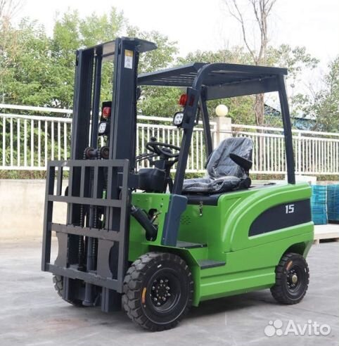 Электрический вилочный погрузчик