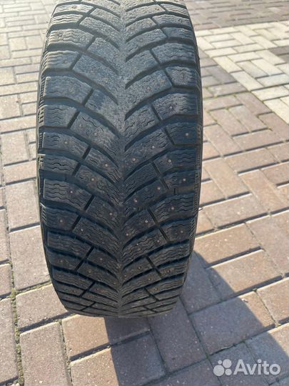 Michelin X-Ice North 4 205/55 R16 19B