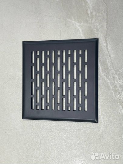 Стильные квадратные решетки для стен и потолков: С
