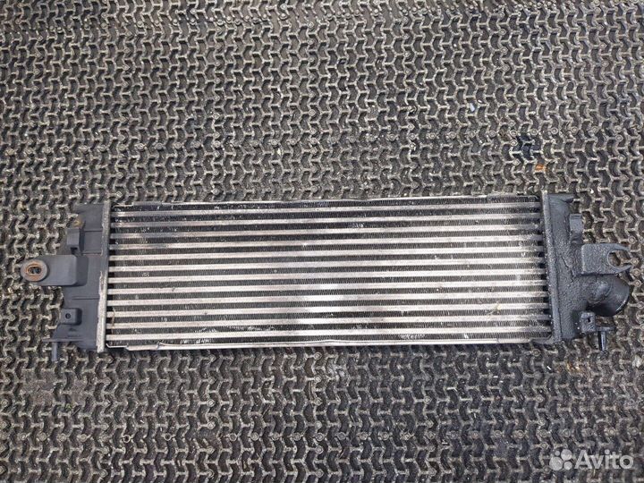 Радиатор интеркулера Nissan Primastar, 2010