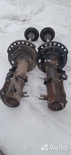 Стойки передние на kia rio