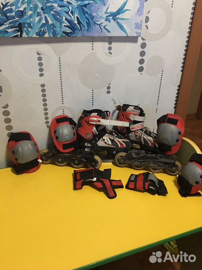 Коньки хоккейные