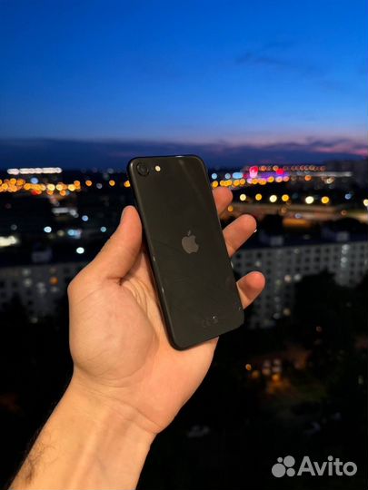 iPhone SE (2020), 128 ГБ