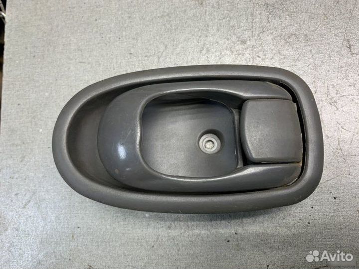 Ручка двери правая Kia Spectra