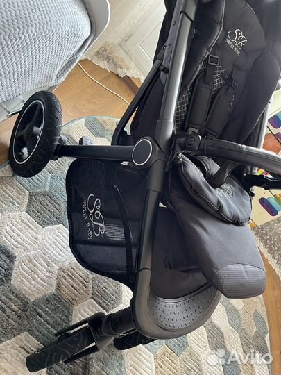 Прогулочная коляска