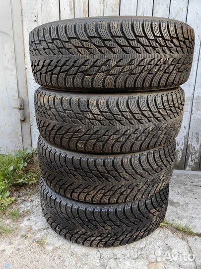 Nokian Tyres Hakkapeliitta R3 SUV 235/60 R18 107R