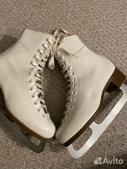 Коньки профессиональные