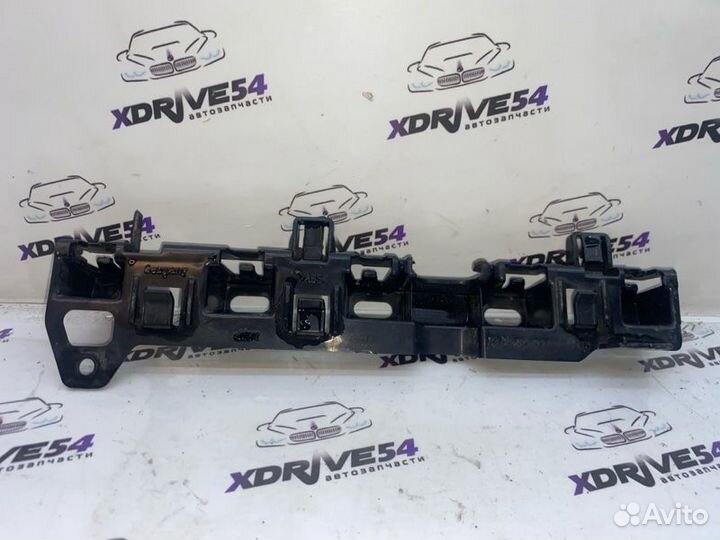 Кронштейн порога левый Bmw 520D G30 B47D20A 2017